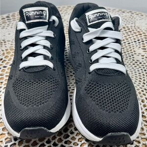 Ladies Black Delight Sneakers Lace Up  by New Fashion Size 8M (New)  sku 3320